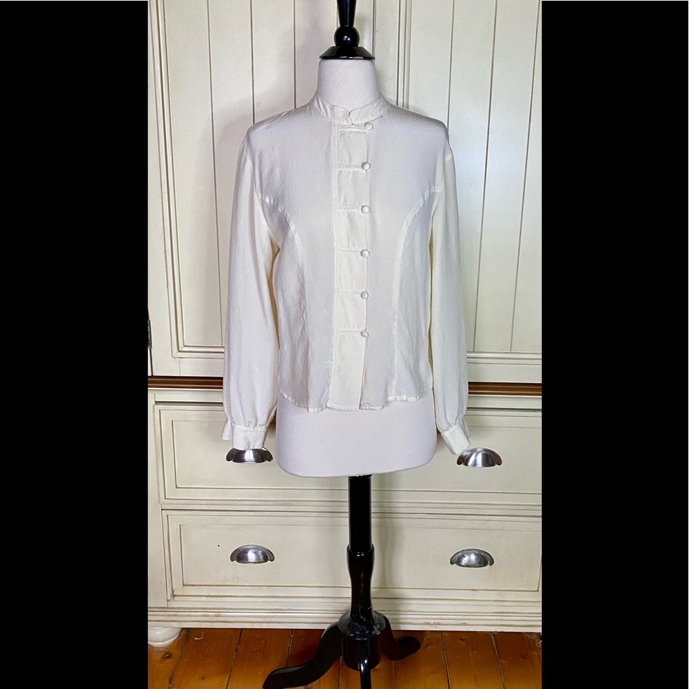 TESS Fitted Silk Blouse Ivory/Cream Size L (measures as a M) Asian Flair